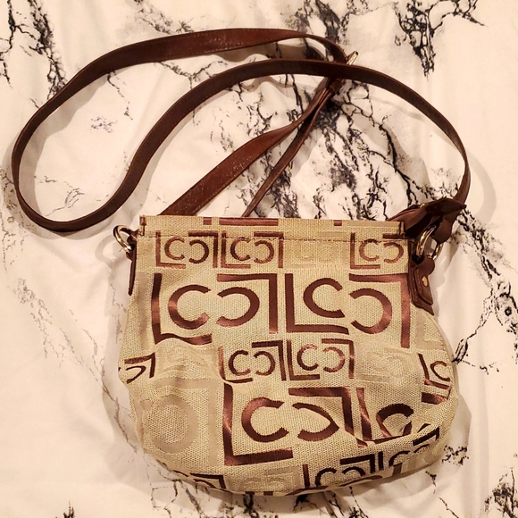 Liz Claiborne Small Crossbody Logo Bag - Picture 1 of 5